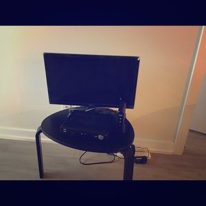 I’m selling LG TV 24